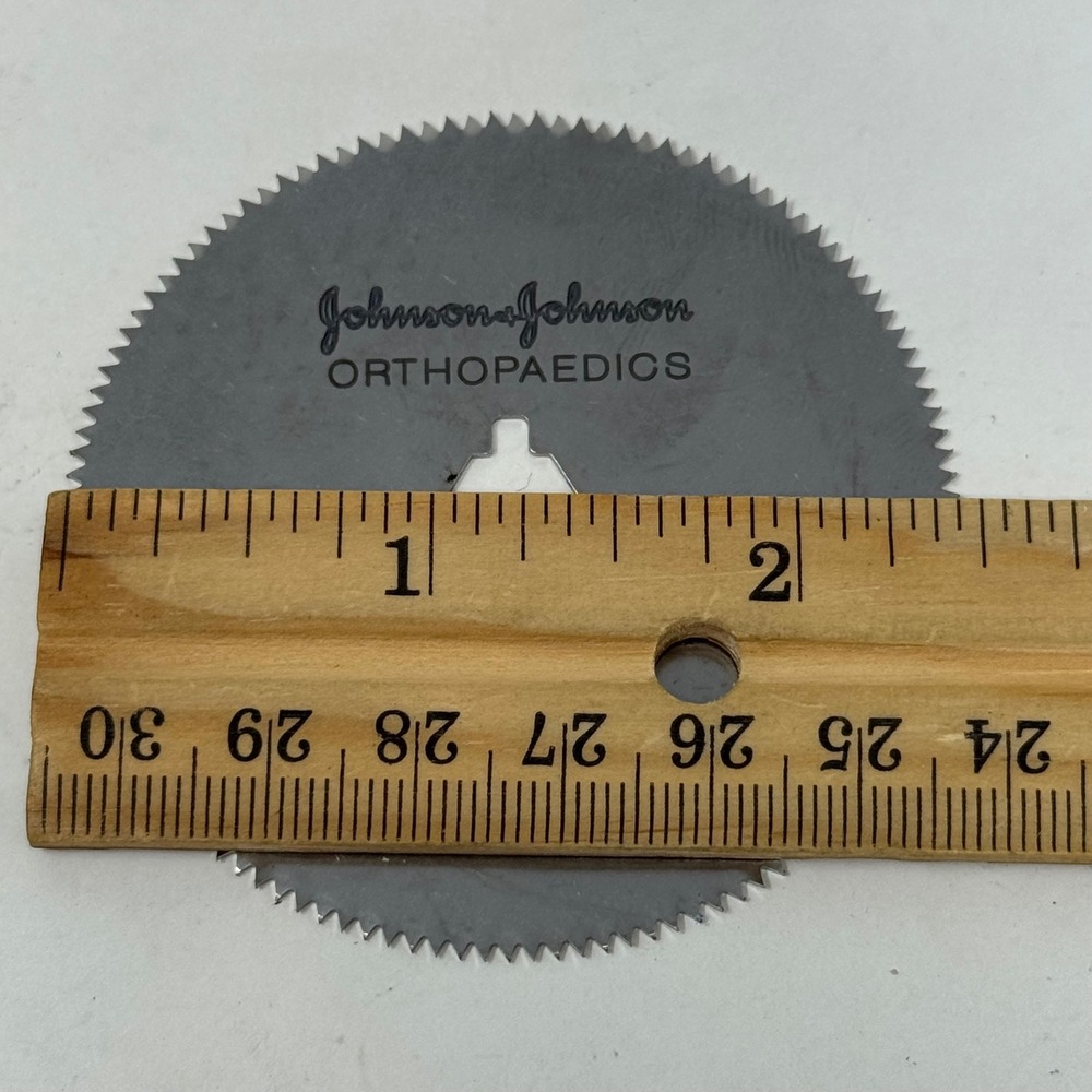 Johnson & Johnson Orthopaedics Reorder 2010 Cast Cutter Saw Blade 2.5 Inch - Picture 2 of 2